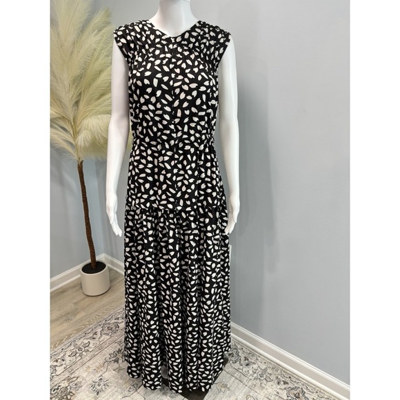 Dresses & Skirts - Black & White Abstract Print Sleeveless Maxi Dress Lined Small Tie Back NWT